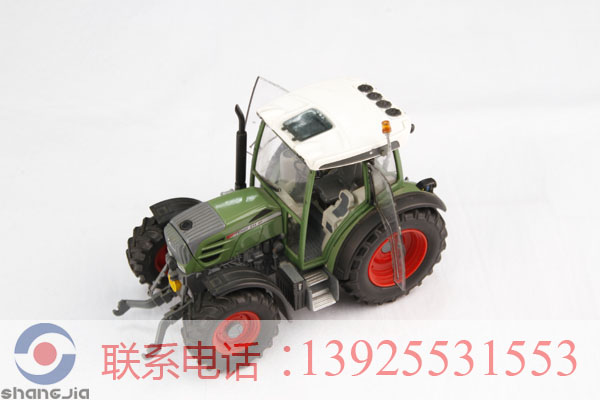 1：32 FENDT 211拖拉机农用机械模型